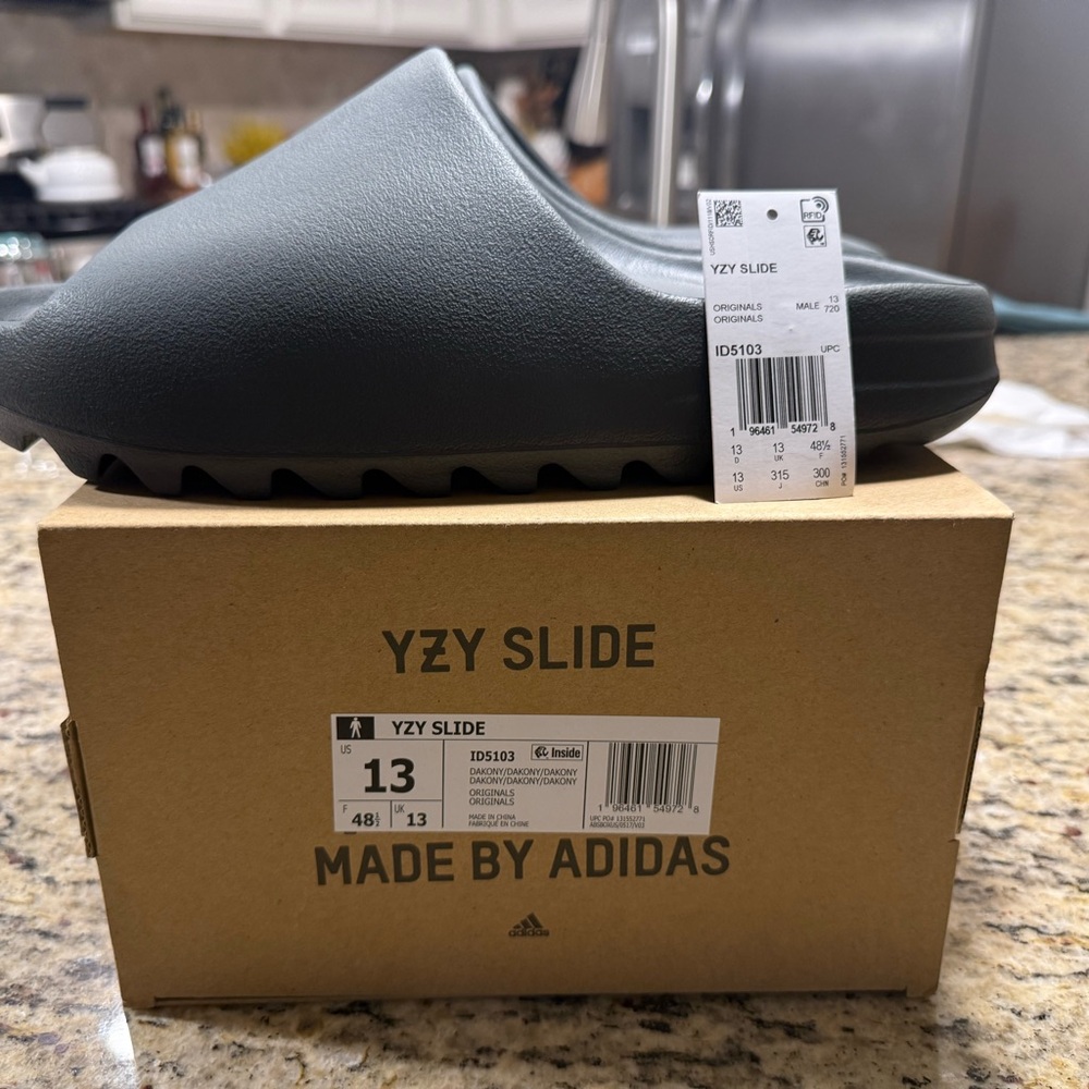 Adidas Yeezy Dark Onyx Slides